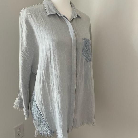 Umgee Acid-wash Button Down/Up with pocket & side details - Size S - Picture 4 of 15